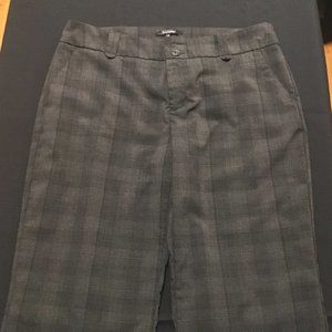 Daisy Fuentes Gray Plaid Pants with four pockets - Women Size 10